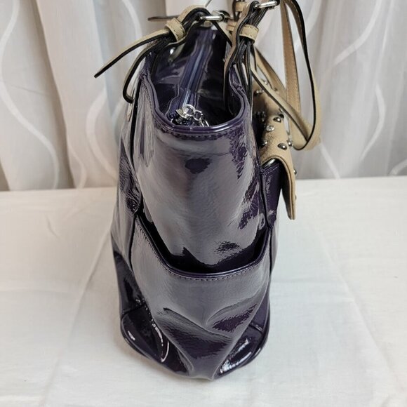 Grace Adele Patent Leather Purse with Clutch, Cosmetic Pouch, Shoulder Strap - Picture 5 of 12